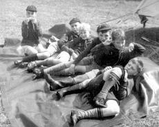 Lying Derek Bull, ?, Ian Kyte, Roger Hughes, Robin Carr, Trevor Savage