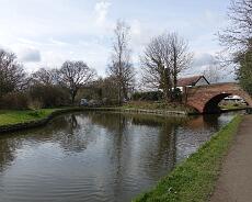 DSC01773 The entrance to the former side cut to Lapworth Wharf