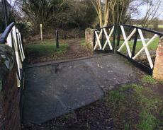 IMG_3443 Split bridge on lower section of Stratford Canal. This one at Dick's Lane unusual for not being square