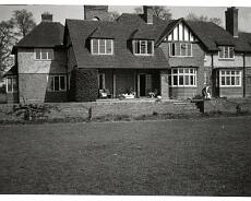 img20211207_0084 The Bell House 1949