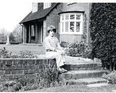 img20211207_0087 The Bell House 1957