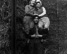 S1506 Bessie, Cecil (Sid) Tolley, Nancy